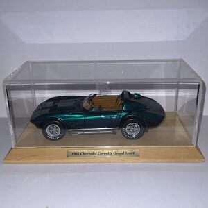 EXOTO 1:18 1964 CORVETTE GRAND SPORT ROADSTER STANDOX DAYTONA PARADISE GREEN EUC